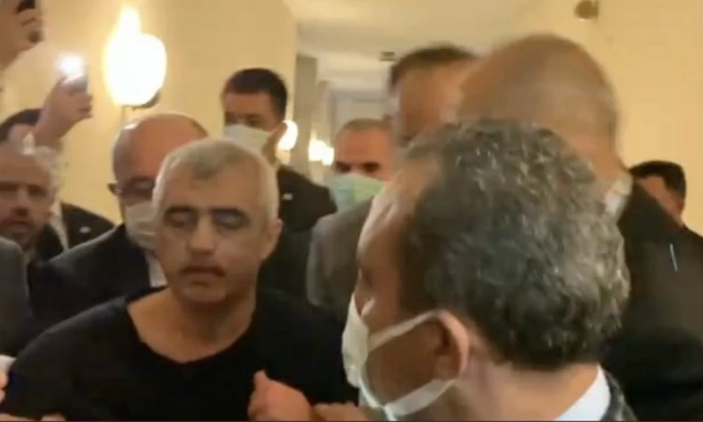 Τουρκία: Αφέθηκε ελεύθερος ο φιλοκούρδος βουλευτής Ομέρ Φαρούκ